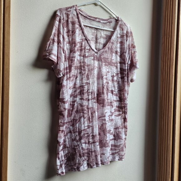 Mudd Pink Camo V-Neck Tissue T-Shirt Size XL - Picture 4 of 14
